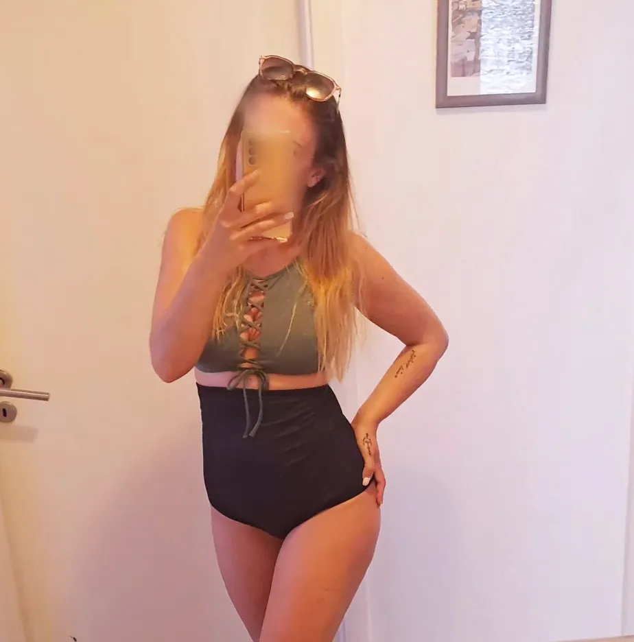 Aylin, 33