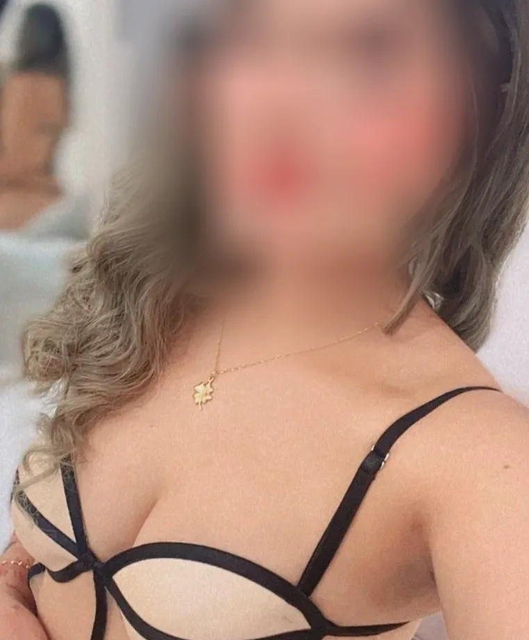 Cara, 23