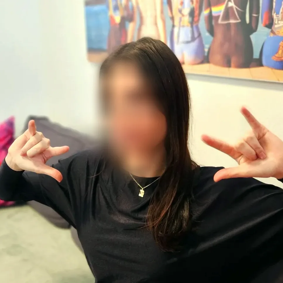 Greta, 27