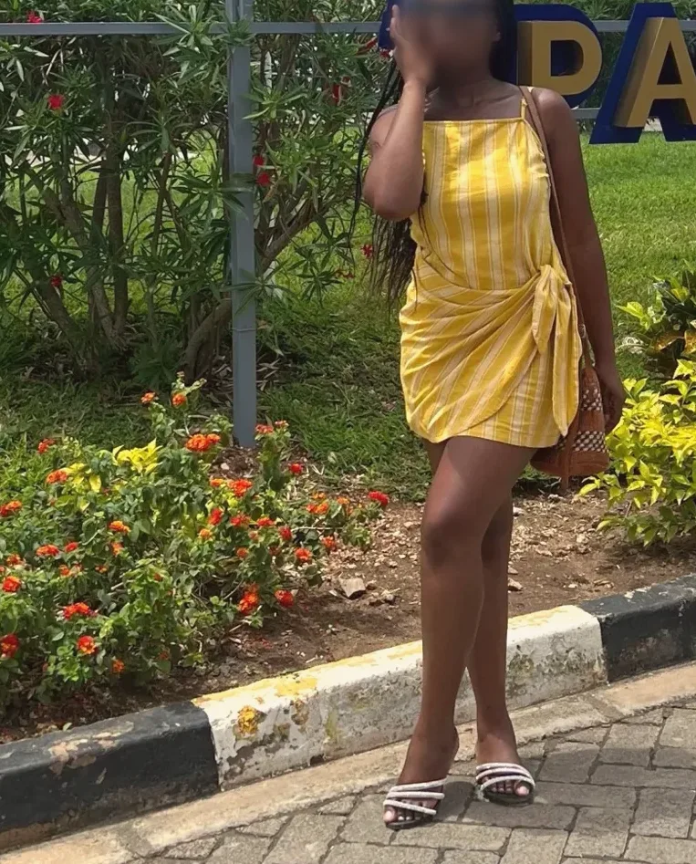Julia, 29