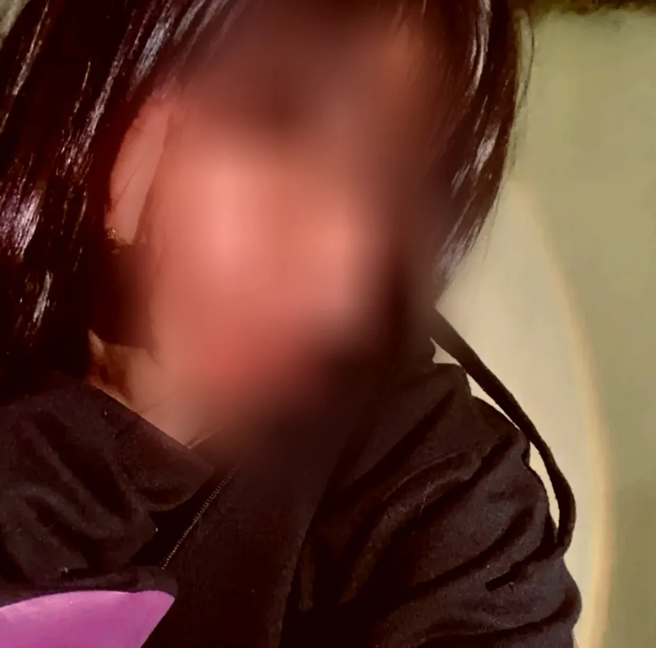 Özlem, 18
